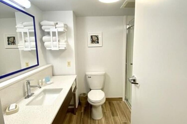 Hampton Inn McHenry