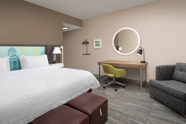 Room 12 of 34