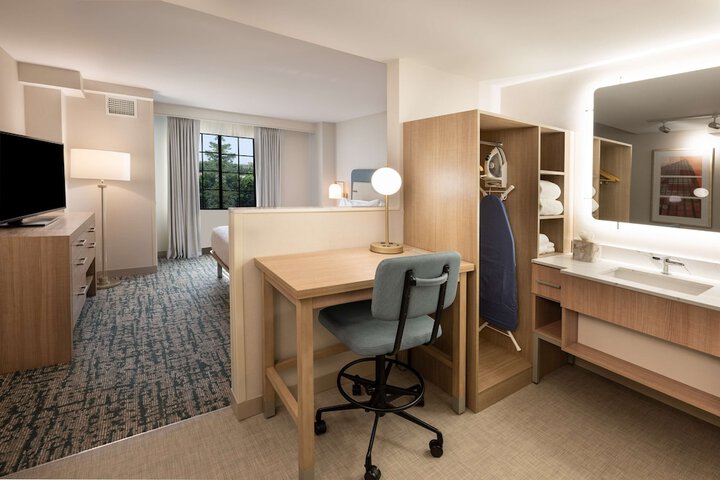 Room 19 of 47