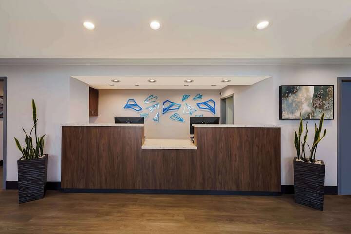 Best Western Inn & Suites Lemoore