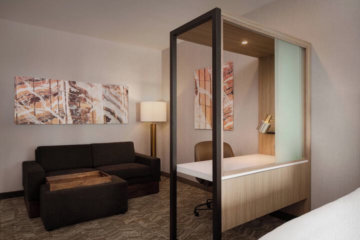 Room 21 of 26