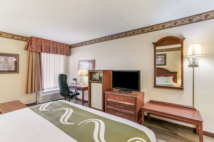 Room 13 of 21