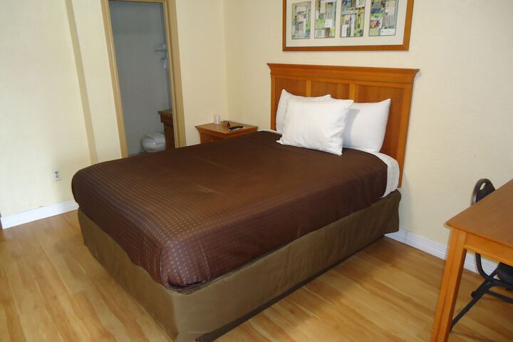 Room 19 of 36