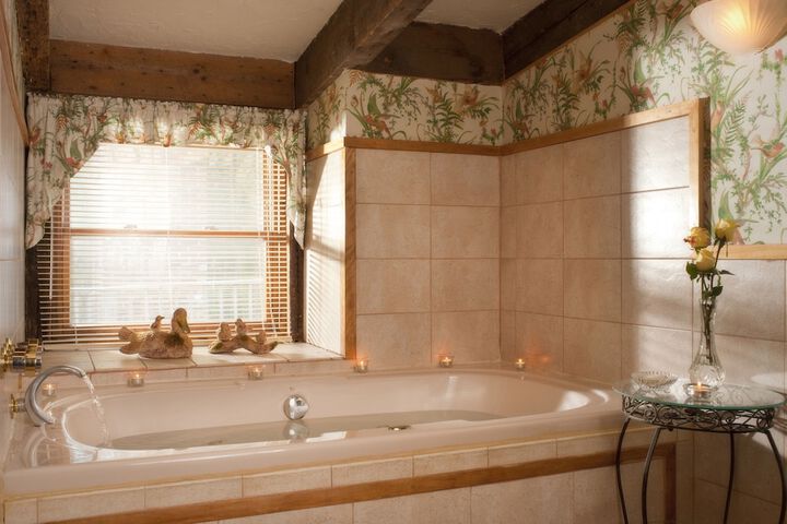 Hot Tub 57 of 74