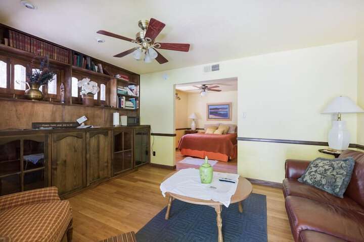 Room 10 of 36