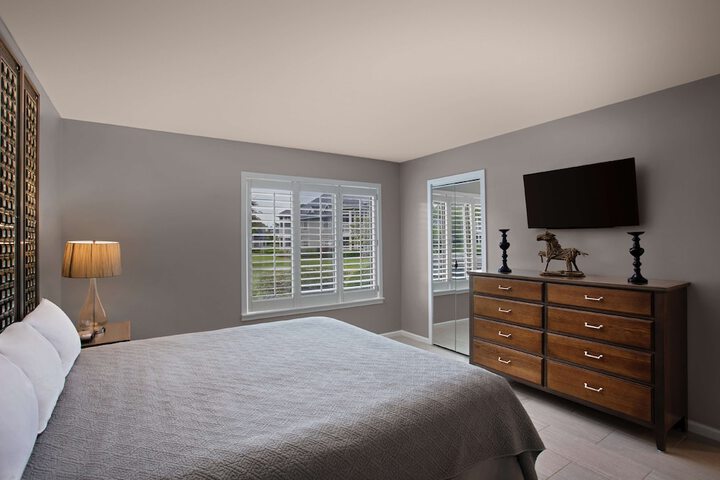 Room 104 of 187