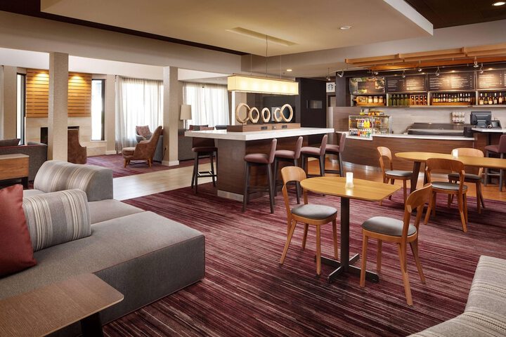 Hotel Interior 4 of 27