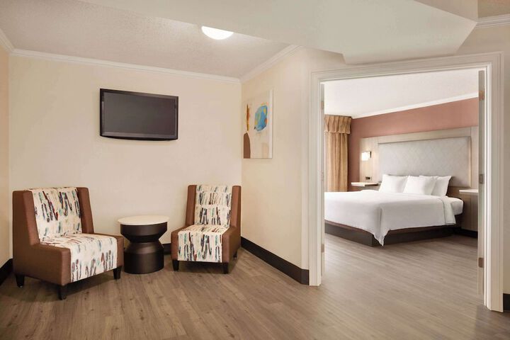 Room 15 of 43