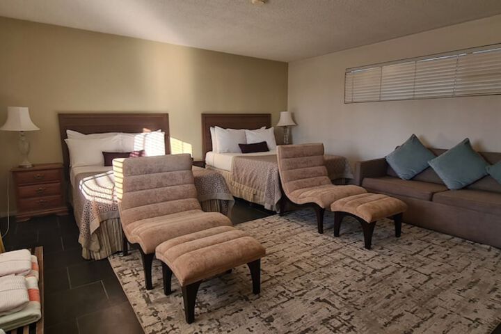Room 9 of 38