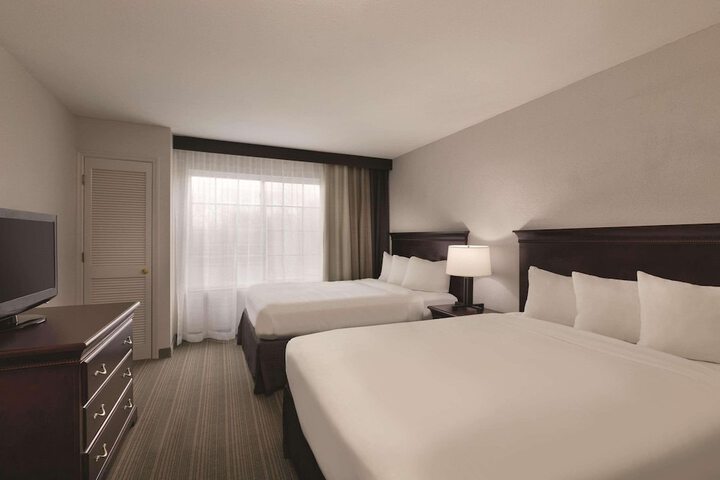 Room 6 of 26