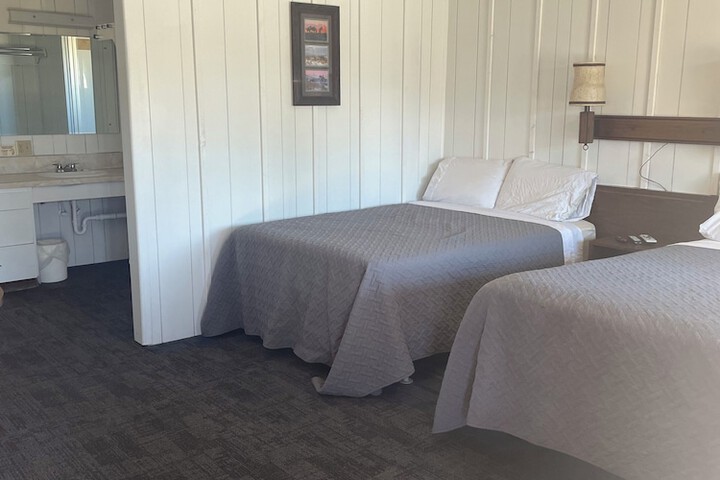 Room 17 of 44