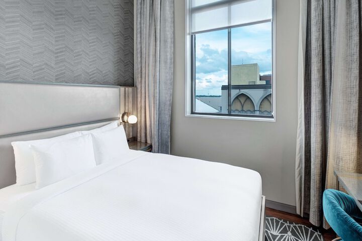 Tulsa Club Hotel Curio Collection by Hilton