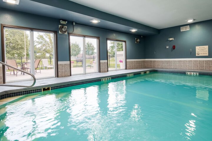Pool 4 of 32