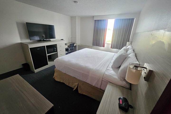 Ramada Plaza by Wyndham Sheridan Hotel & Convention Center