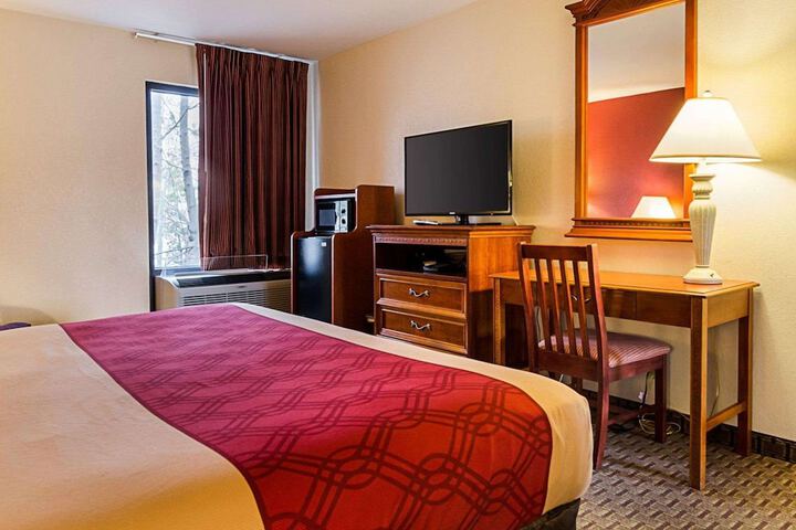 Room 17 of 25