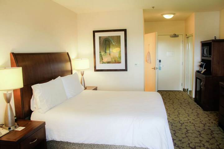 Room 13 of 53