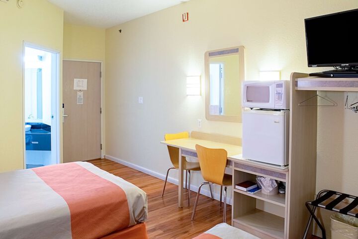 Motel 6 Seymour IN - North
