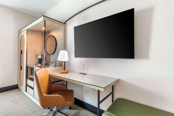Room 75 of 104