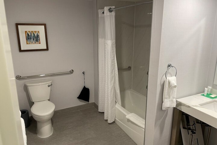 Room 19 of 46
