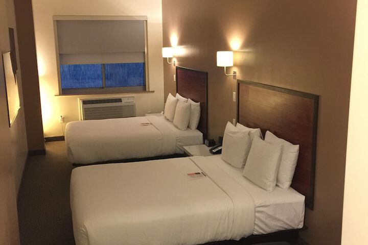 Room 26 of 37