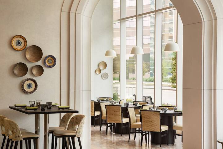 Dining 57 of 74