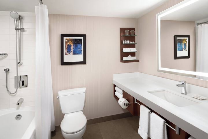 Delta Hotels by Marriott Calgary South