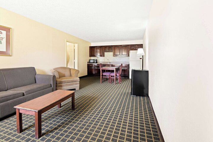 Americas Best Value Inn & Suites Mt. Pleasant