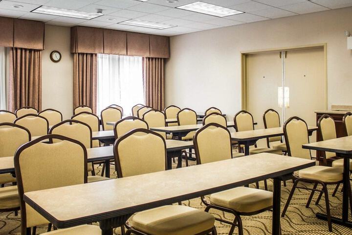 Comfort Inn & Suites Dayville - Killingly Industrial Park
