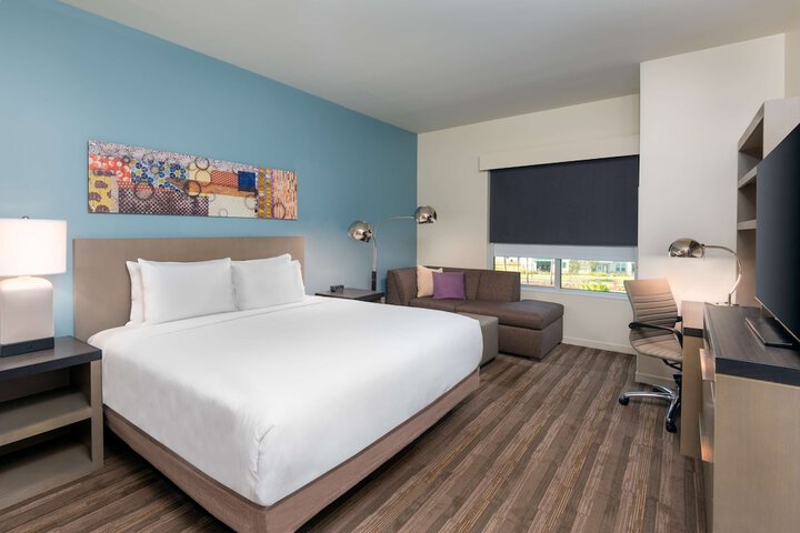 Room 25 of 60