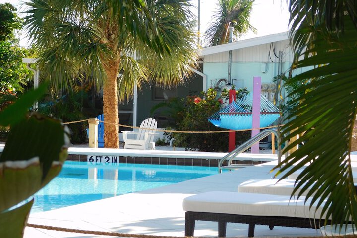 Pool 56 of 198