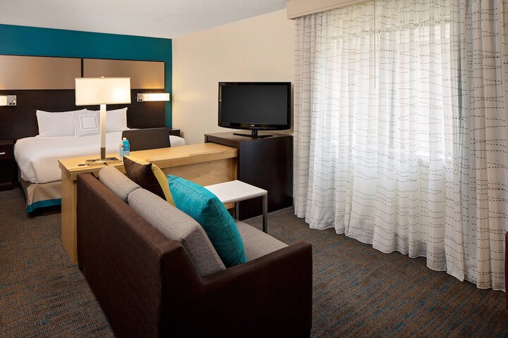 Room 15 of 25