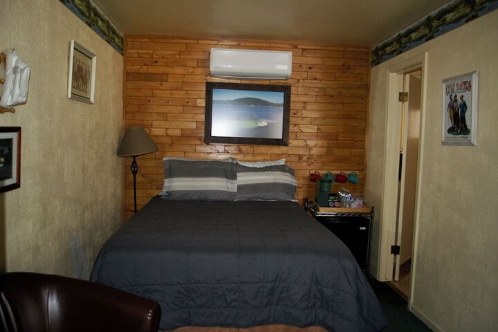 Room 30 of 65