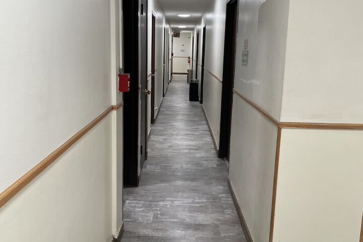 Room 21 of 37