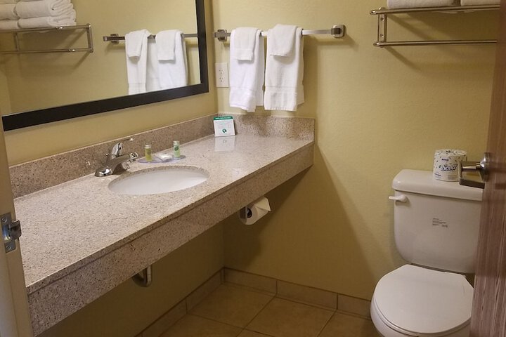 Room 13 of 47