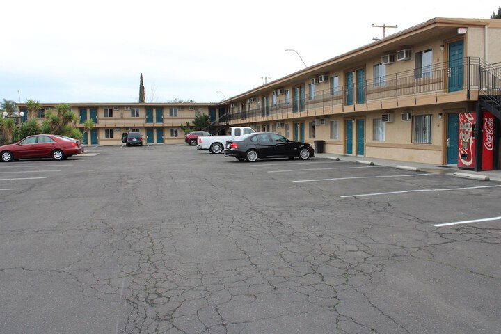 Motel 6 Selma CA