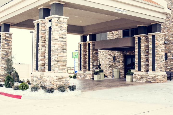 Hotel 2 of 30