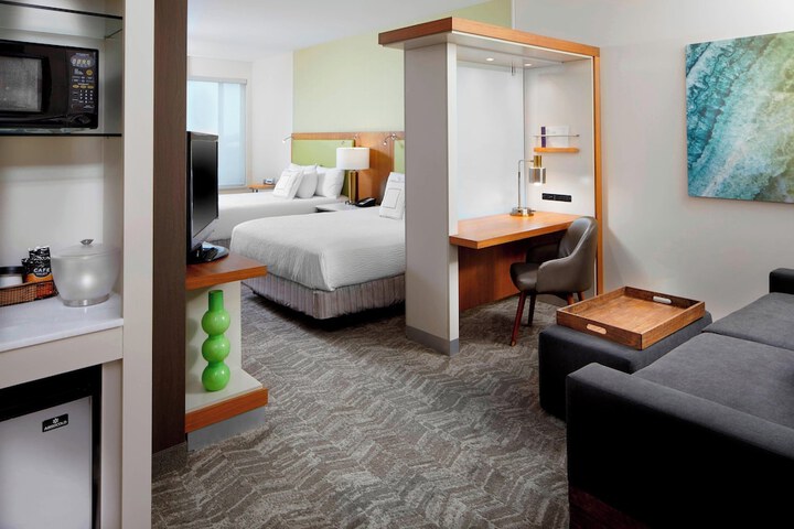 Room 8 of 22