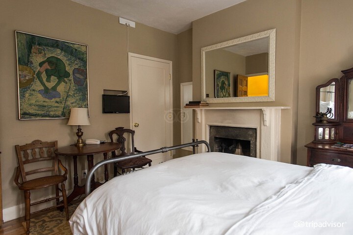 Room 54 of 238