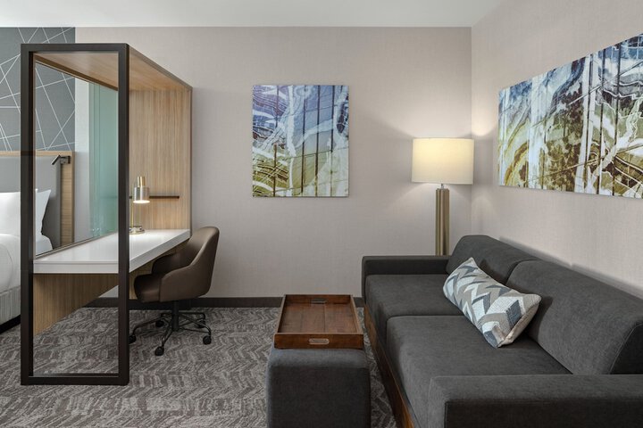 Room 17 of 22