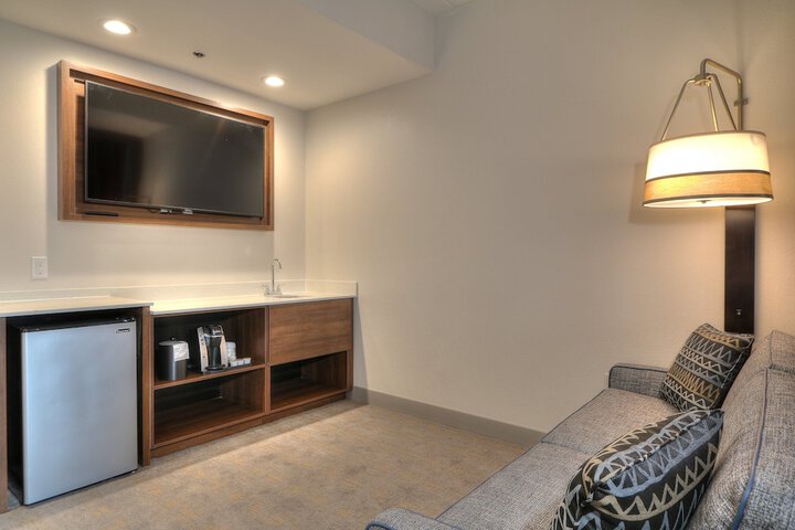 Room 51 of 107