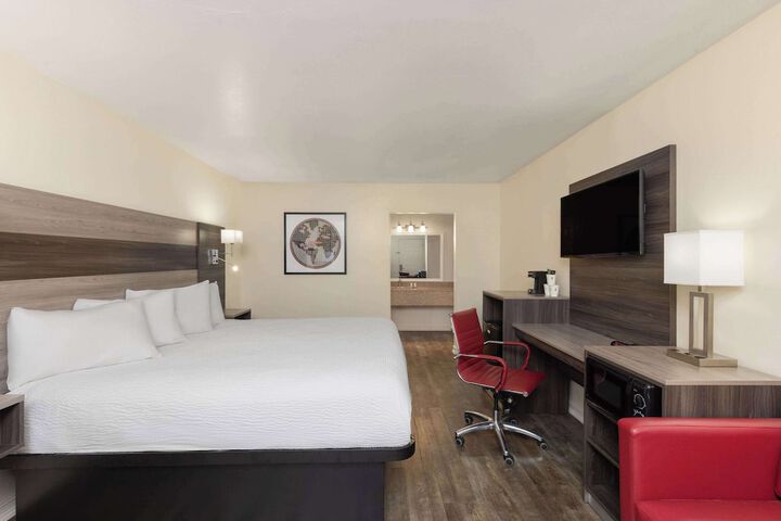 Room 33 of 57