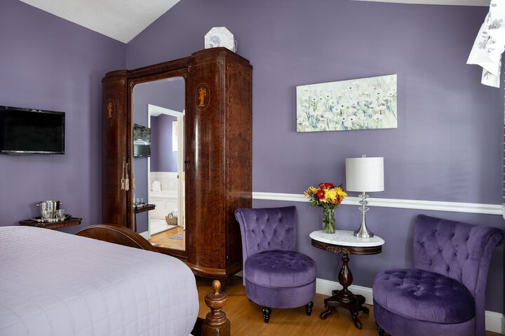 Room 52 of 105