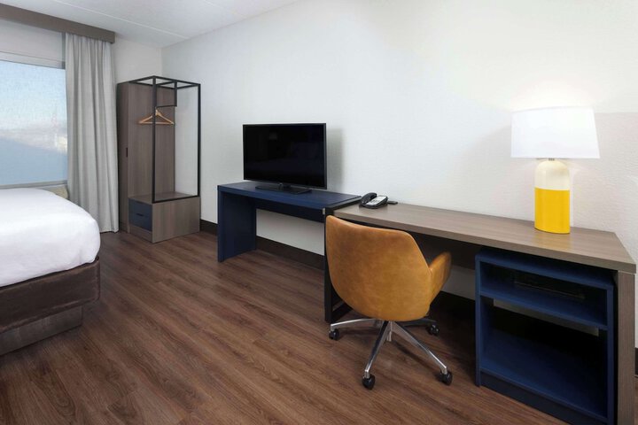 Room 26 of 43