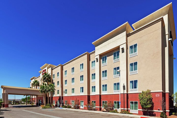 Hotel 2 of 51