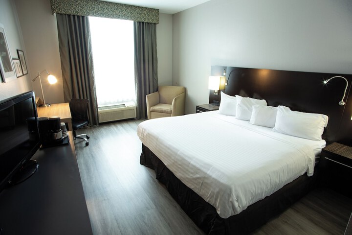 Country Inn & Suites by Radisson Harrisburg West Mechanicsburg