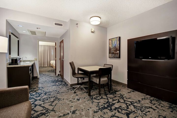Room 18 of 60