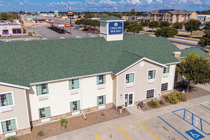 Cobblestone Inn & Suites – Big Lake