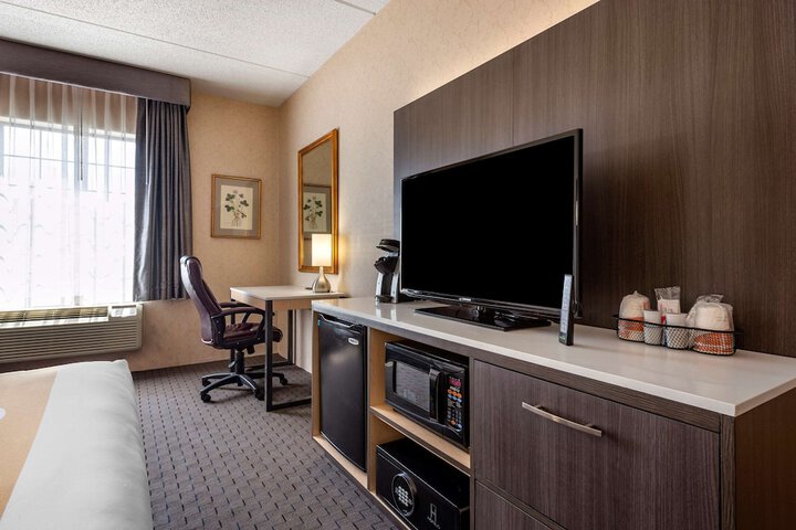 Room 21 of 40