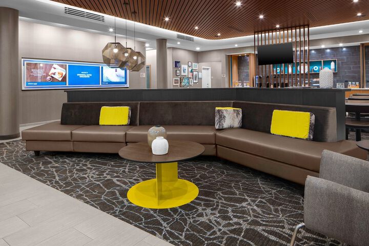 Hotel Interior 10 of 28