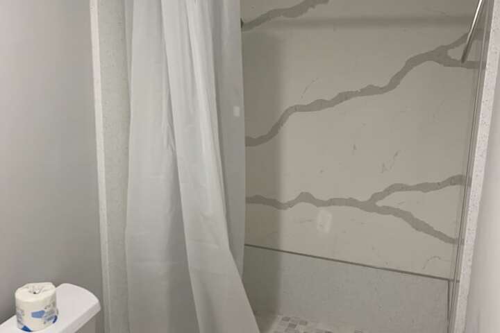 Room 17 of 39